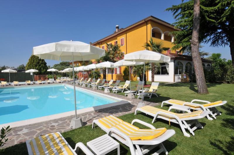 La Quiete Park Hotel Manerba del Garda Exterior foto