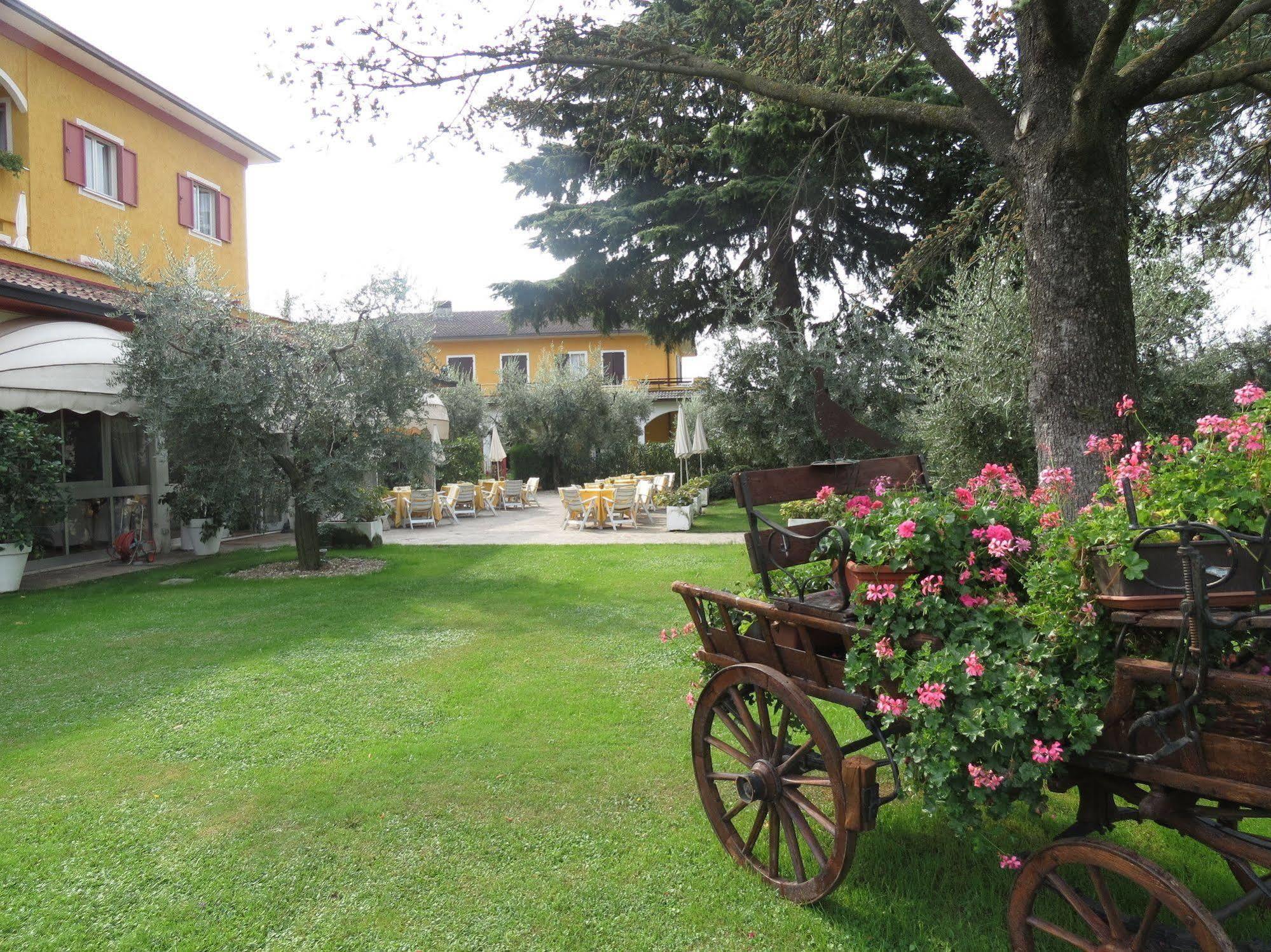 La Quiete Park Hotel Manerba del Garda Exterior foto